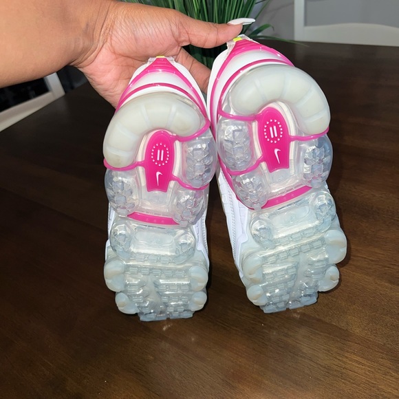 Vapor Max 360 • Size 10 US Womens - Picture 3 of 7